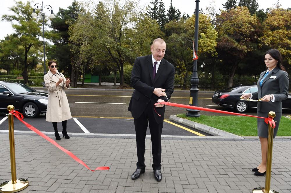 Azerbaijani president, first lady inaugurate administrative building of E-Government Development Center (PHOTO)