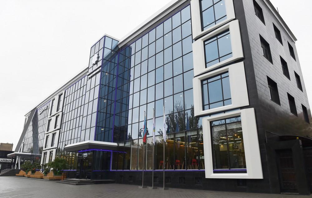 Azerbaijani president, first lady inaugurate administrative building of E-Government Development Center (PHOTO)