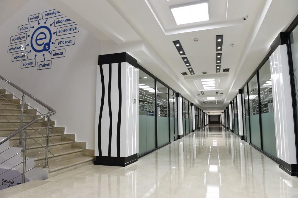 Azerbaijani president, first lady inaugurate administrative building of E-Government Development Center (PHOTO)