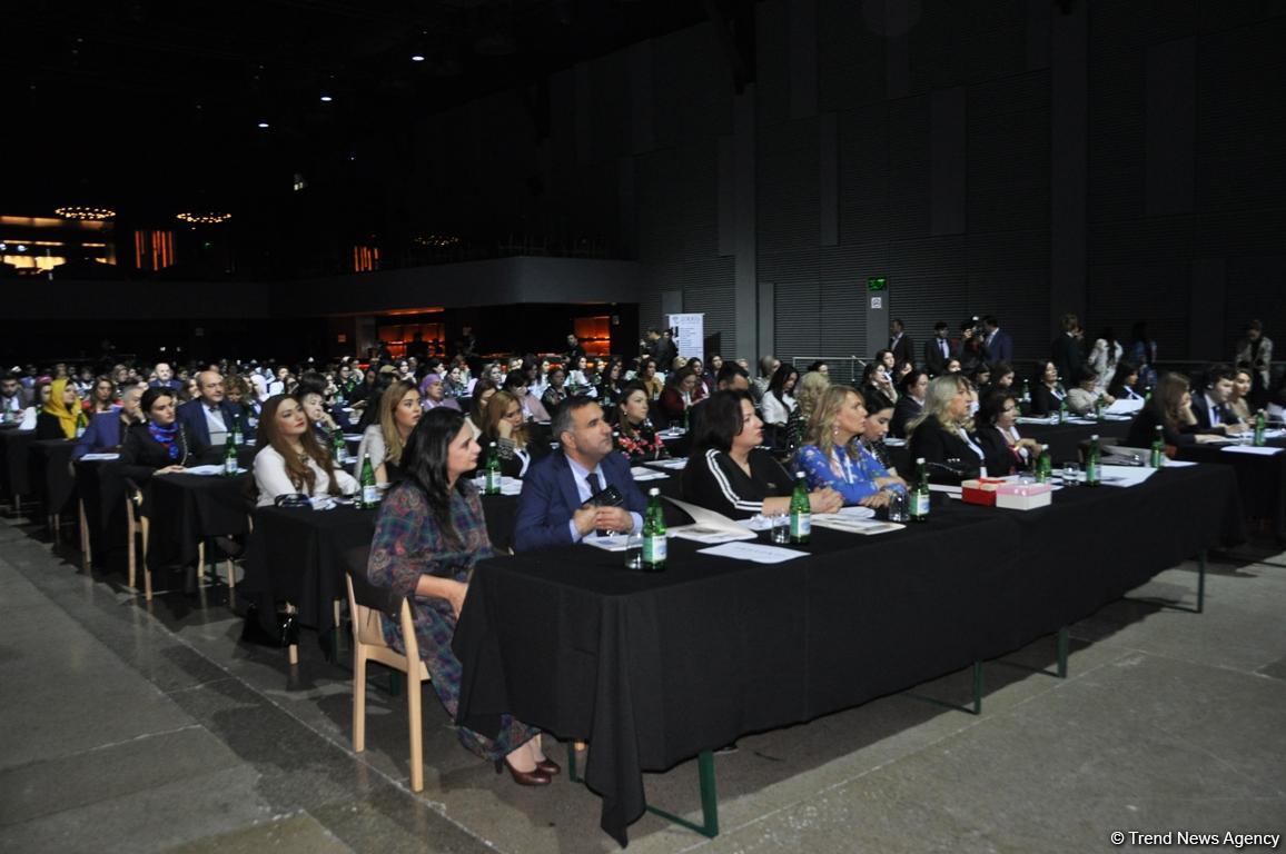 Baku hosts conference on women's entrepreneurship (PHOTO)