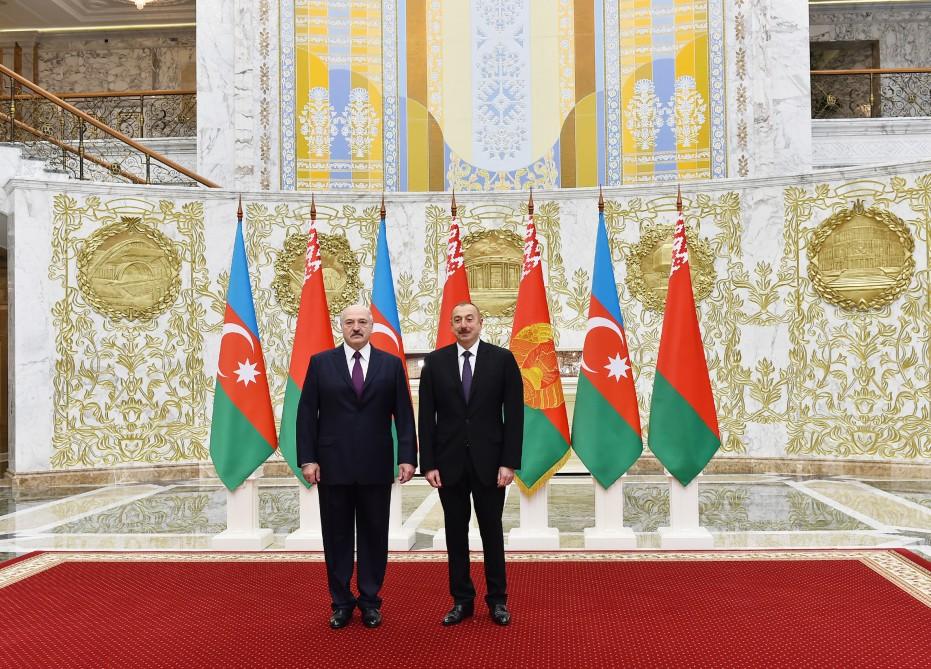 Official welcome ceremony held for Azerbaijani president in Minsk (PHOTO)