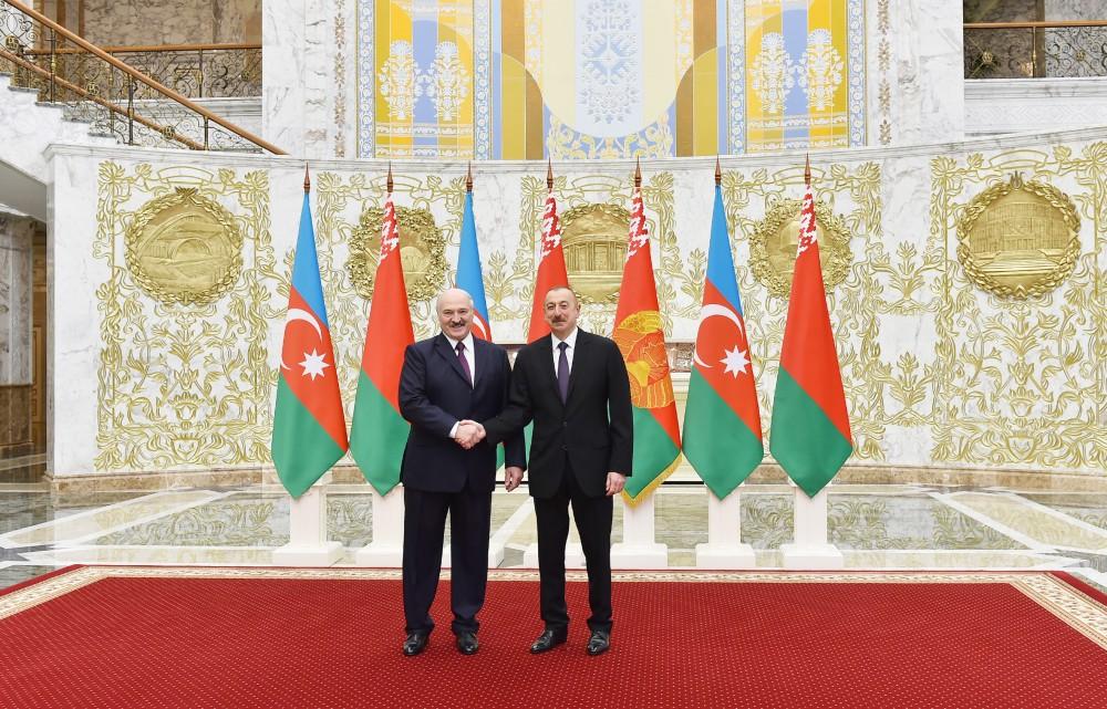 Official welcome ceremony held for Azerbaijani president in Minsk (PHOTO)