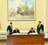 Azerbaijan, Turkmenistan sign bilateral documents (PHOTO)