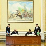 Azerbaijan, Turkmenistan sign bilateral documents (PHOTO)