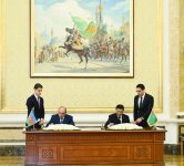 Azerbaijan, Turkmenistan sign bilateral documents (PHOTO)