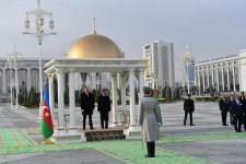 Official welcome ceremony held for Azerbaijani president in Ashgabat (PHOTO)