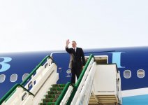 Azerbaijani president completes official visit to Turkmenistan (PHOTO)