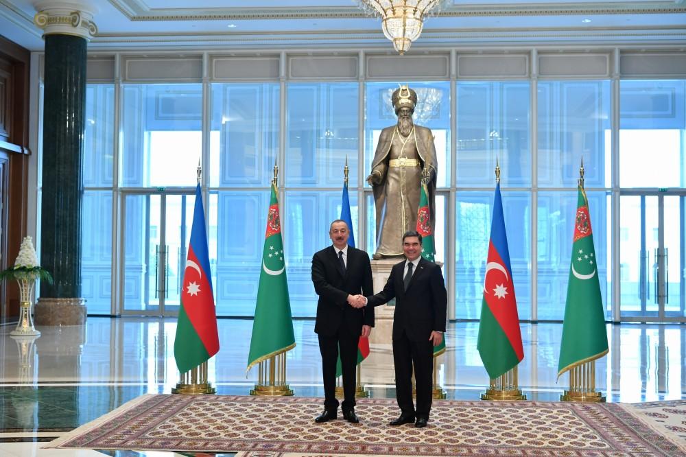 Official welcome ceremony held for Azerbaijani president in Ashgabat (PHOTO)