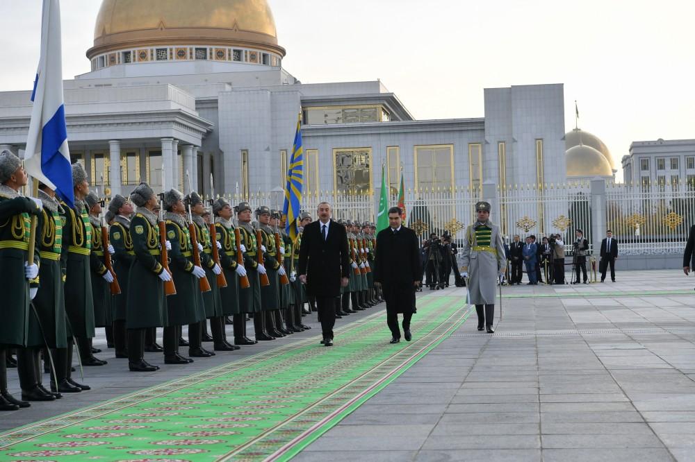 Official welcome ceremony held for Azerbaijani president in Ashgabat (PHOTO)