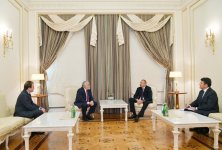 President Ilham Aliyev receives US renowned religious figures (PHOTO)