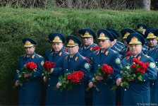 Azerbaijani public reveres memory of great leader Heydar Aliyev (PHOTO)