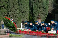 Azerbaijani public reveres memory of great leader Heydar Aliyev (PHOTO)