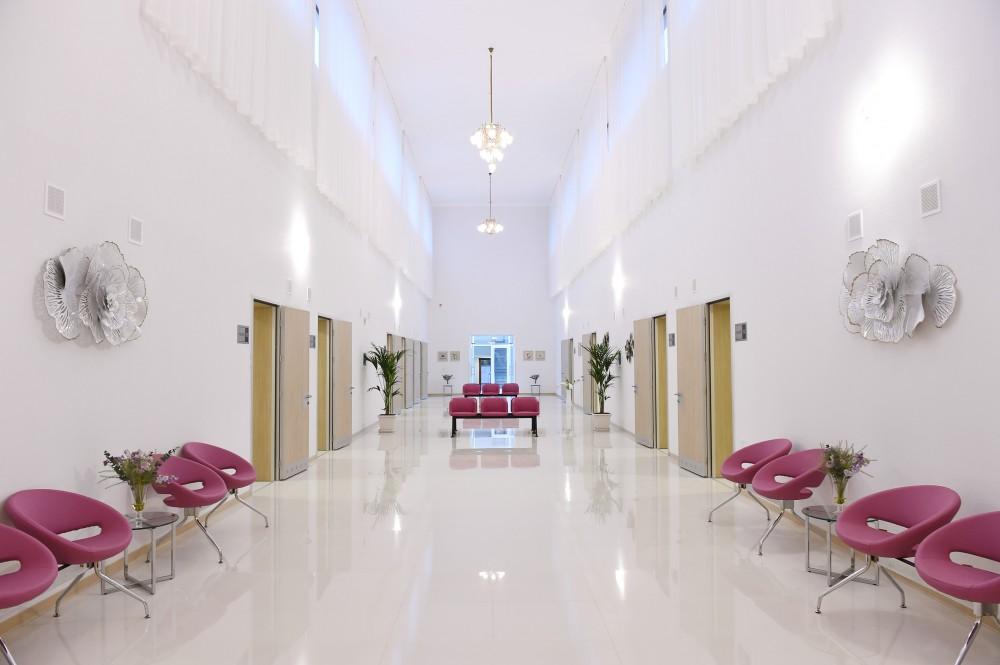 Azerbaijani president, first lady view newly-renovated Medical Rehabilitation Institute (PHOTO)