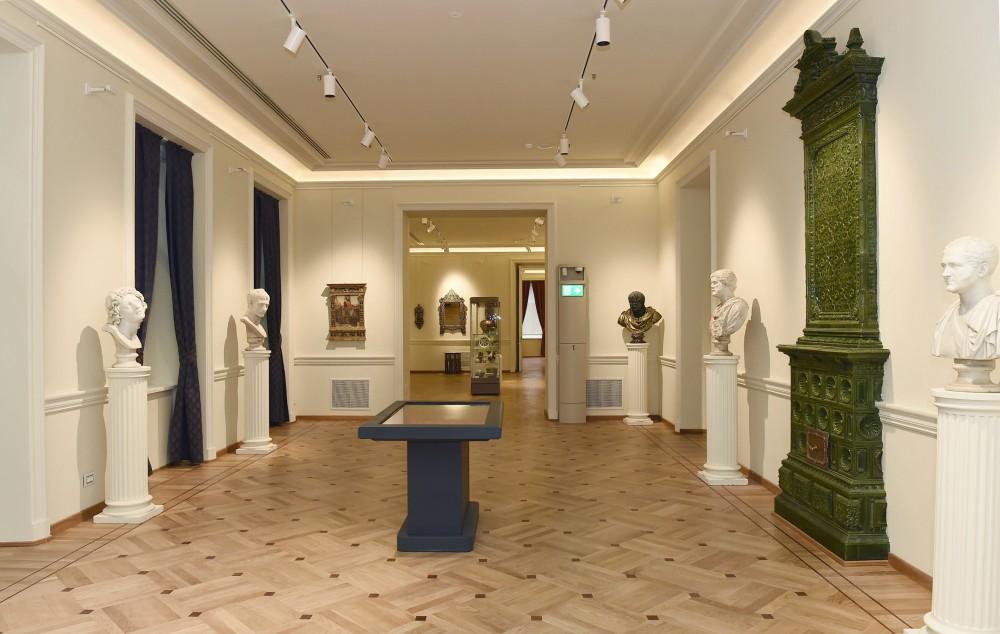 Azerbaijani president, first lady inaugurate building of National Museum of Art after overhaul (PHOTO)