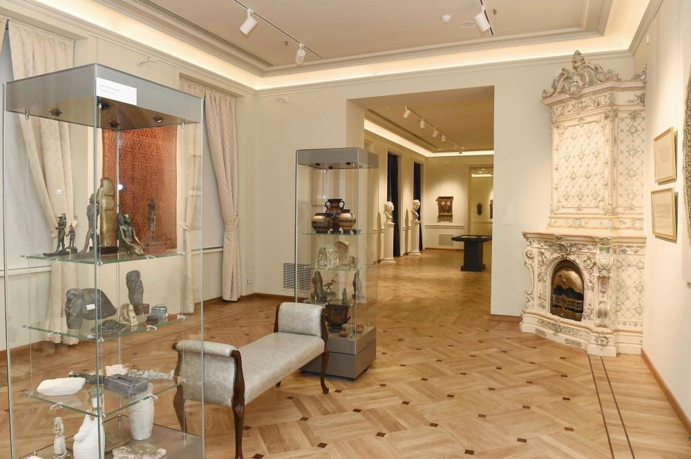 Azerbaijani president, first lady inaugurate building of National Museum of Art after overhaul (PHOTO)