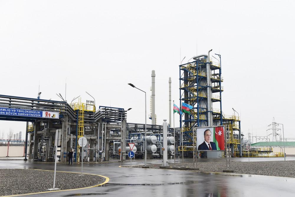 Azerbaijani president attends inauguration of facilities at Baku Oil Refinery (PHOTO)