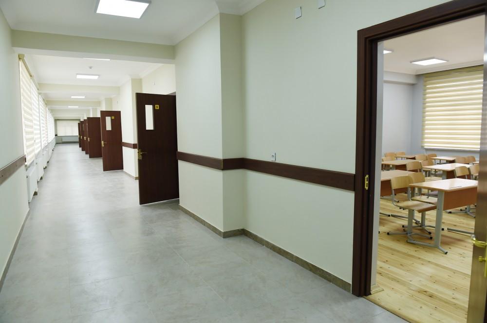 Azerbaijani president, first lady attend opening of residential complex for refugees, IDPs in Sumgait (PHOTO)