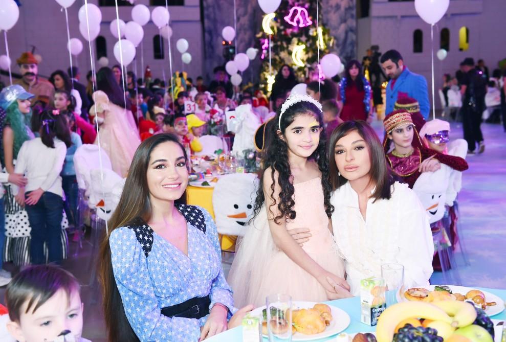 First VP Mehriban Aliyeva attends traditional New Year party for children (PHOTO)