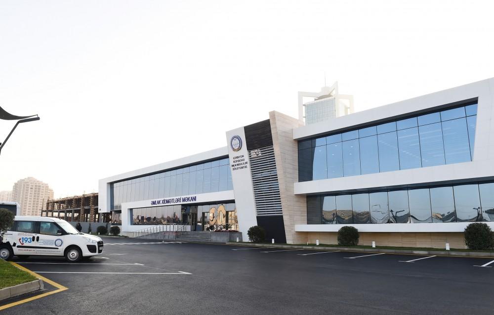 Azerbaijani president inaugurates new residence of real estate services (PHOTO)