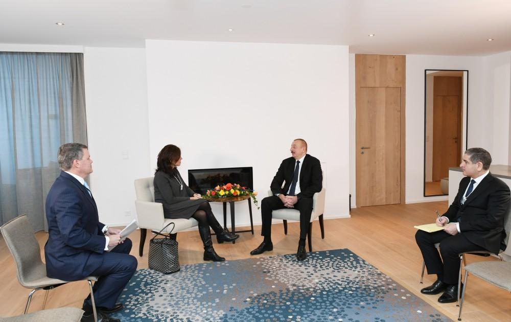 Azerbaijani president meets Cisco executive VP (PHOTO)