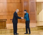 President Ilham Aliyev, First Lady Mehriban Aliyeva meet martyr families (PHOTO)