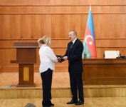 President Ilham Aliyev, First Lady Mehriban Aliyeva meet martyr families (PHOTO)