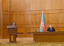 President Ilham Aliyev, First Lady Mehriban Aliyeva meet martyr families (PHOTO)