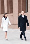 President Ilham Aliyev, First Lady Mehriban Aliyeva meet martyr families (PHOTO)