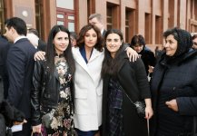 President Ilham Aliyev, First Lady Mehriban Aliyeva meet martyr families (PHOTO)