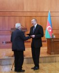 President Ilham Aliyev, First Lady Mehriban Aliyeva meet martyr families (PHOTO)