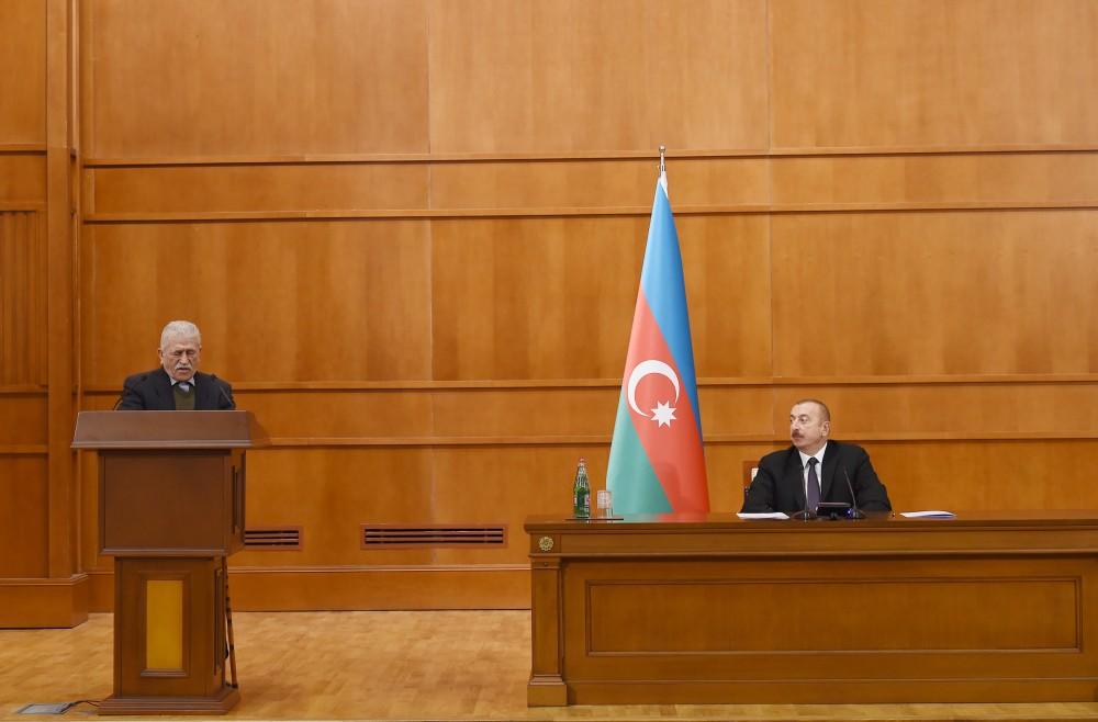 President Ilham Aliyev, First Lady Mehriban Aliyeva meet martyr families (PHOTO)