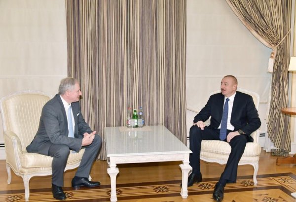 President Aliyev receives IAF executive director (PHOTO)