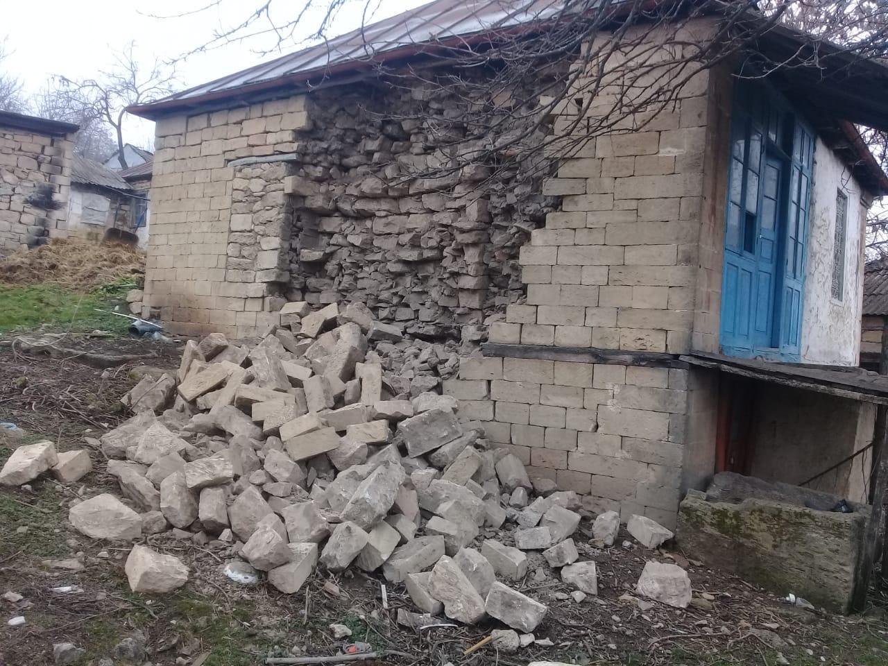 Azerbaijani public association reps meet residents of earthquake-affected regions (PHOTO)