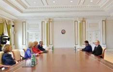 President Aliyev receives UK PM's trade envoy (PHOTO)