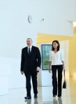 Azerbaijani president, first lady meet culture, art figures (PHOTO)