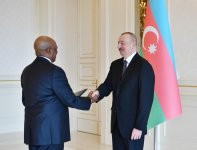 Azerbaijani president receives credentials of incoming ambassadors of Venezuela, Rwanda, Thailand (PHOTO)