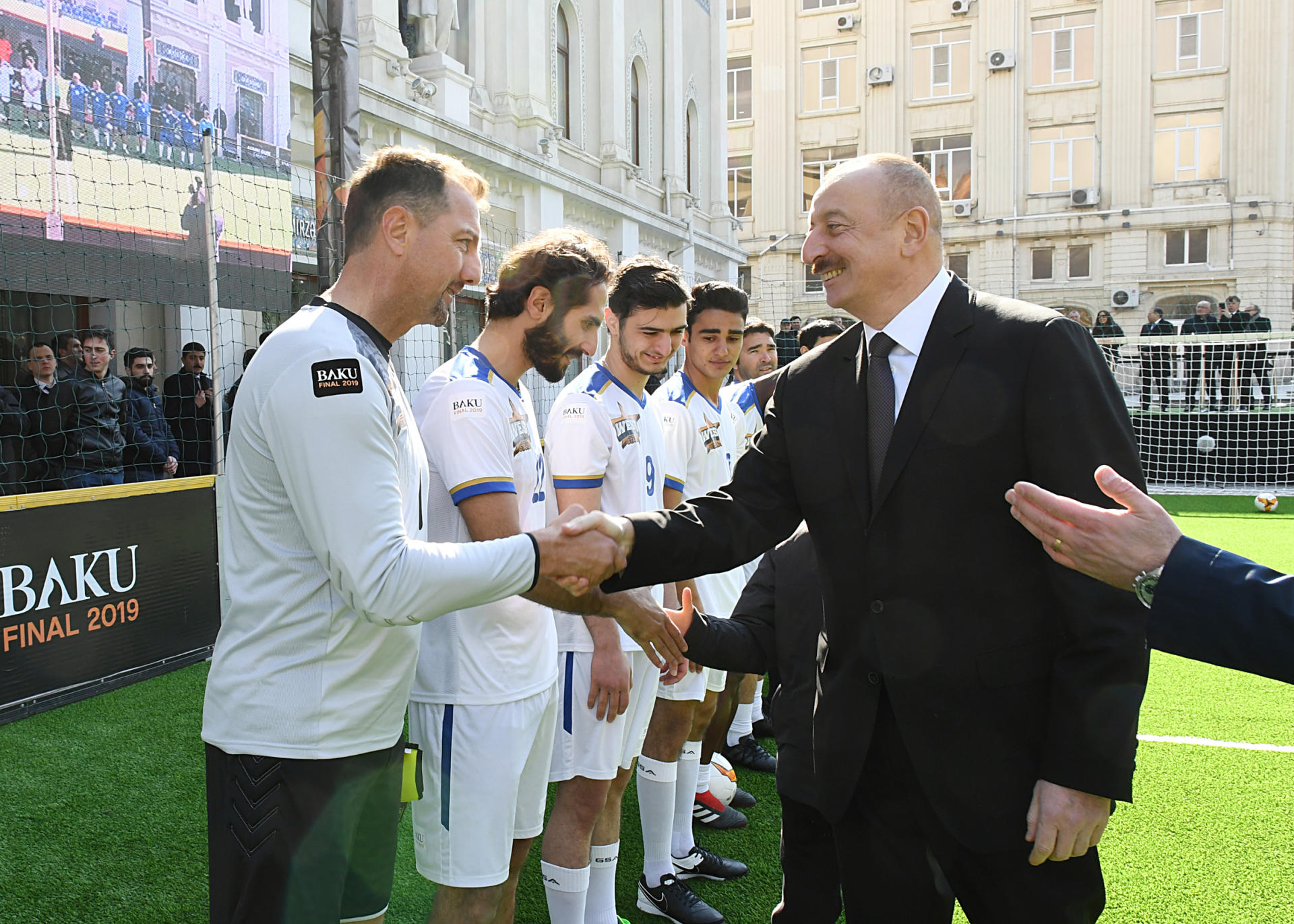 Azerbaijani president watches "Baku 2019: Stars Final" (PHOTO)
