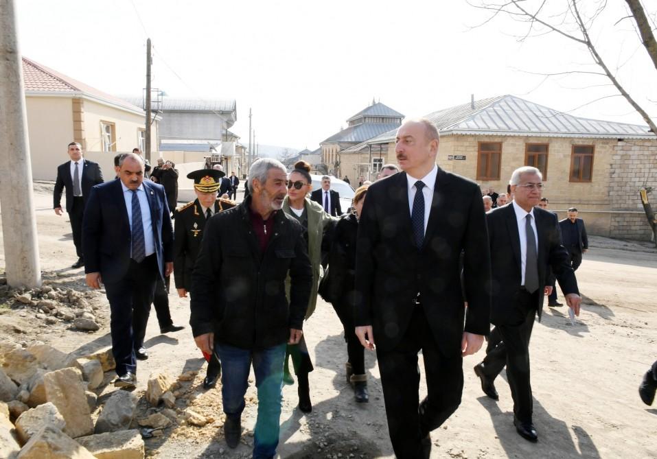 Azerbaijani president, first lady arrive in Shamakhi district for visit (PHOTO)