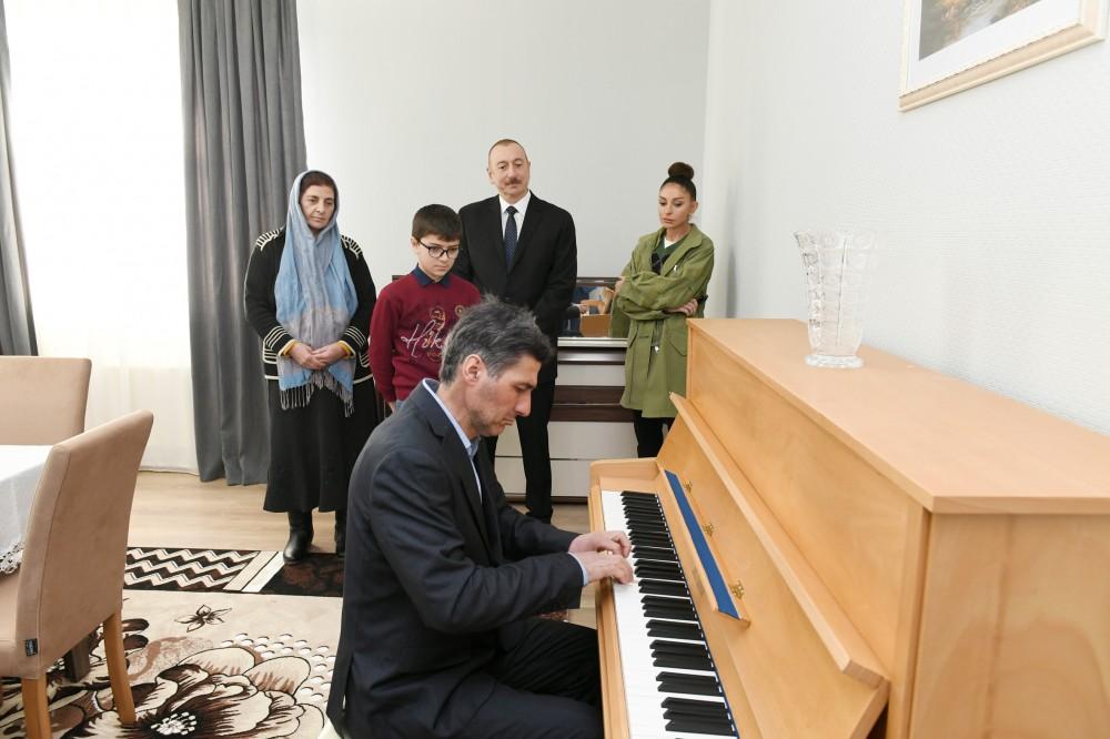 Azerbaijani president, first lady arrive in Shamakhi district for visit (PHOTO)