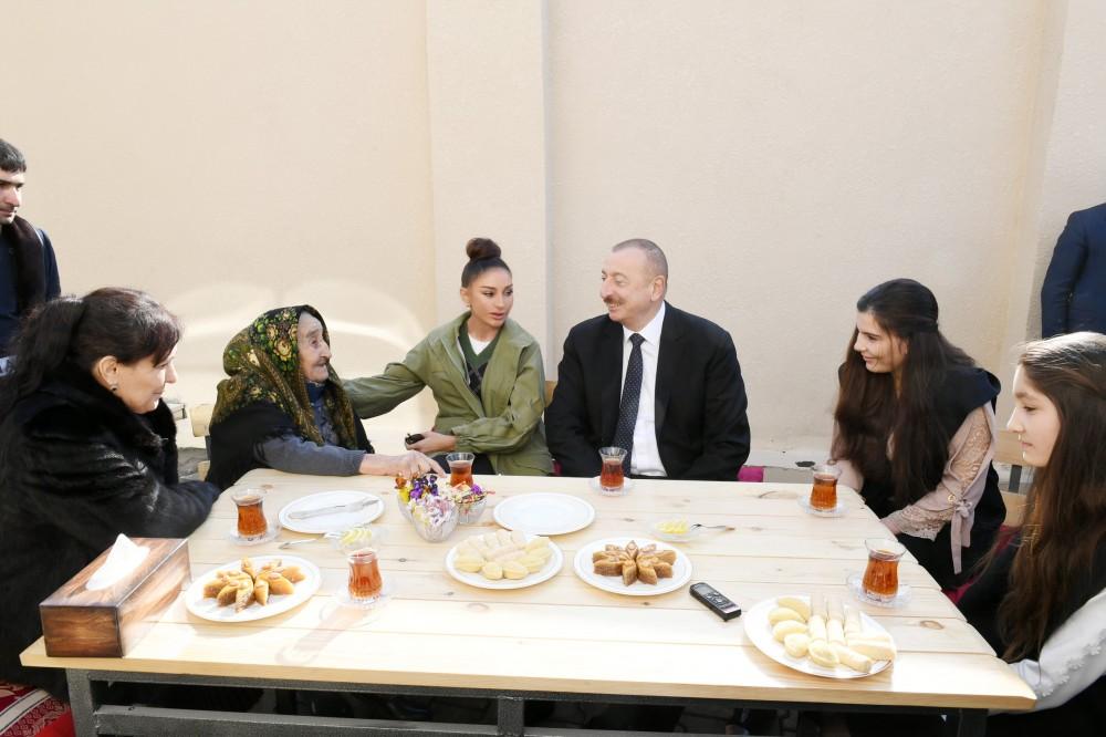 Azerbaijani president, first lady arrive in Shamakhi district for visit (PHOTO)