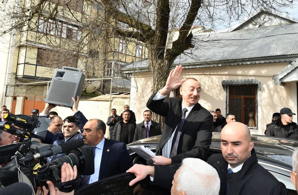 Azerbaijani president, first lady arrive in Shamakhi district for visit (PHOTO)