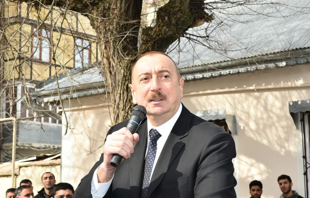 Azerbaijani president, first lady arrive in Shamakhi district for visit (PHOTO)