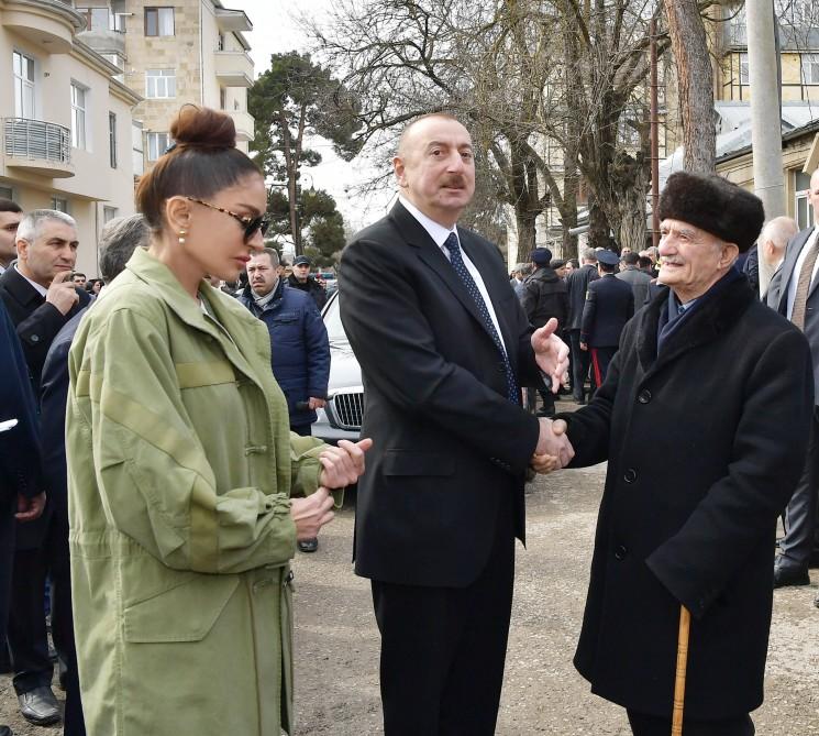 Azerbaijani president, first lady arrive in Shamakhi district for visit (PHOTO)