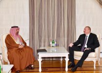 President Aliyev receives Saudi Arabian minister of energy, industry and mineral resources (PHOTO)