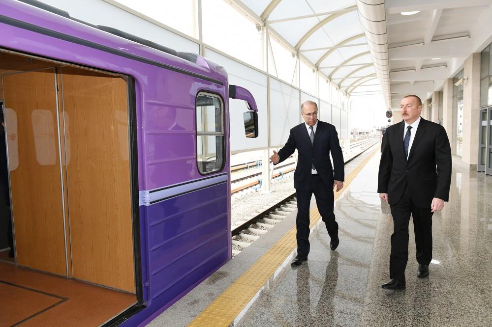 President Ilham Aliyev views conditions created at Bakmil station of Baku Metro after major overhaul (PHOTO)