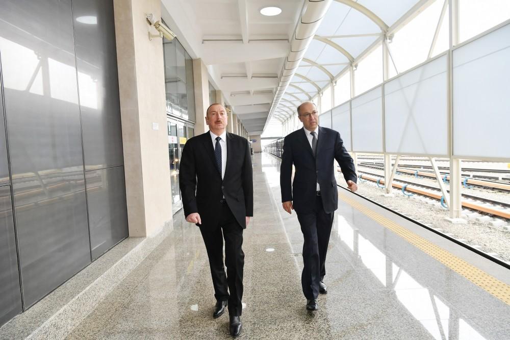 President Ilham Aliyev views conditions created at Bakmil station of Baku Metro after major overhaul (PHOTO)