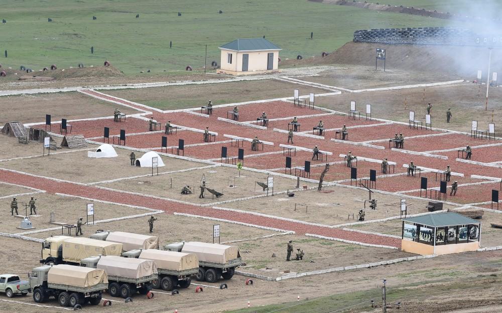 President Ilham Aliyev visits military unit of Special Forces of Defense Ministry (PHOTO)