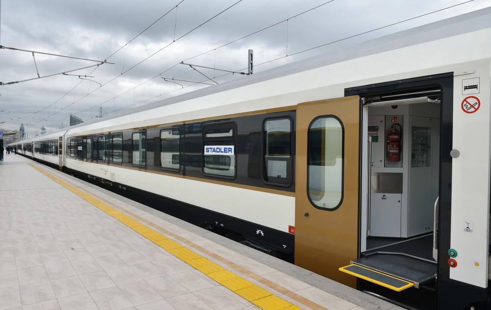 President Ilham Aliyev views passenger train to run on Baku-Tbilisi- Kars route (PHOTO)