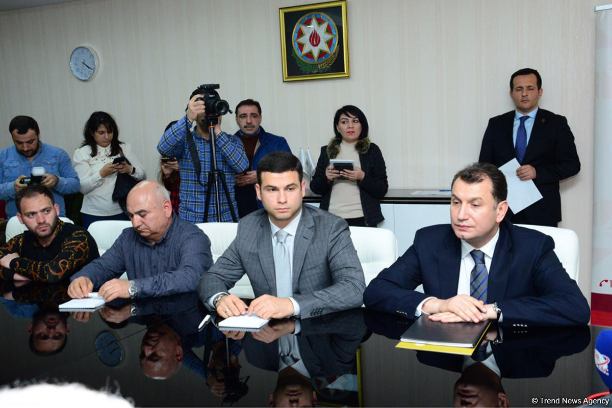 57 businessmen of burnt down shopping center in Baku receive financial assistance (PHOTO)