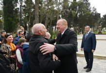 Azerbaijani president, First lady view conditions created at reconstructed Neftchilar park in Baku (PHOTO)
